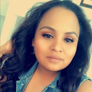 Meet your Posher, Amairani